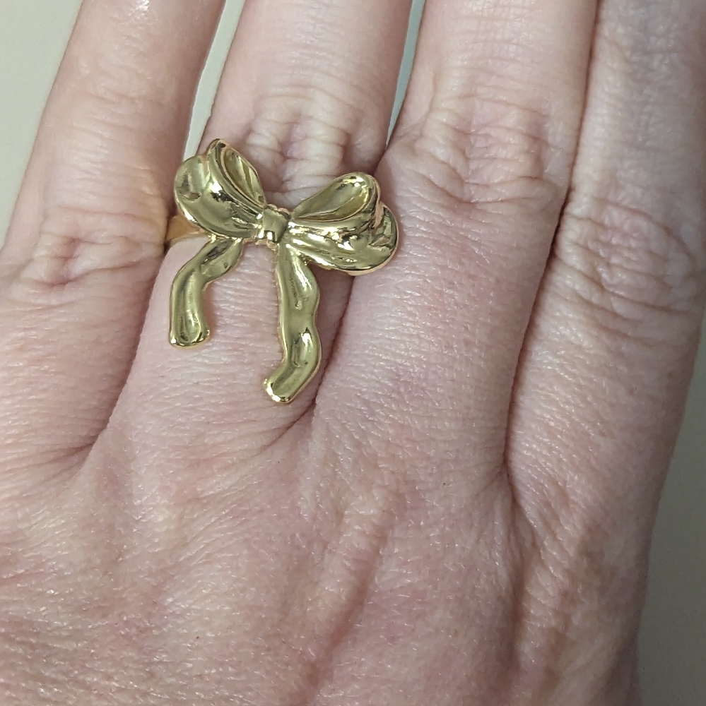 2 For $5 Item: Gold Bow Fashion Ring New!